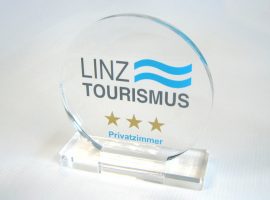 წმინდა აკრილის მონიტორები